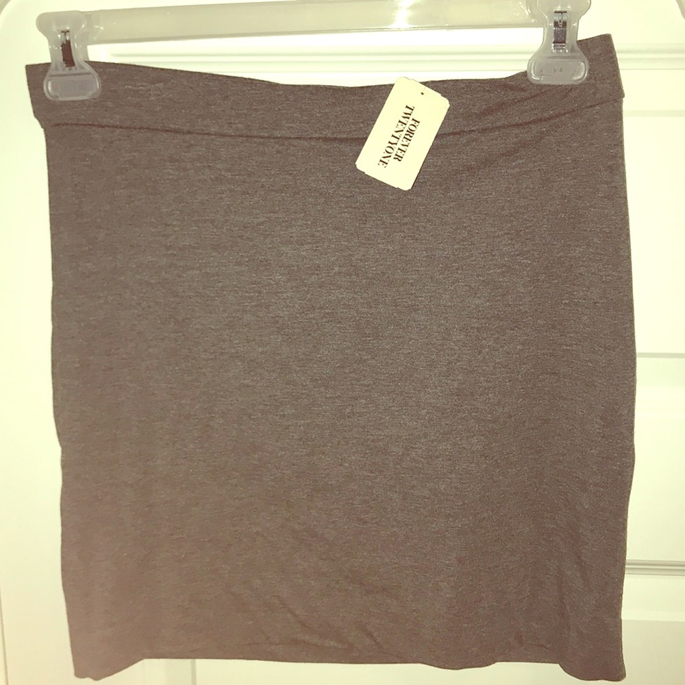 Gray pencil skirt